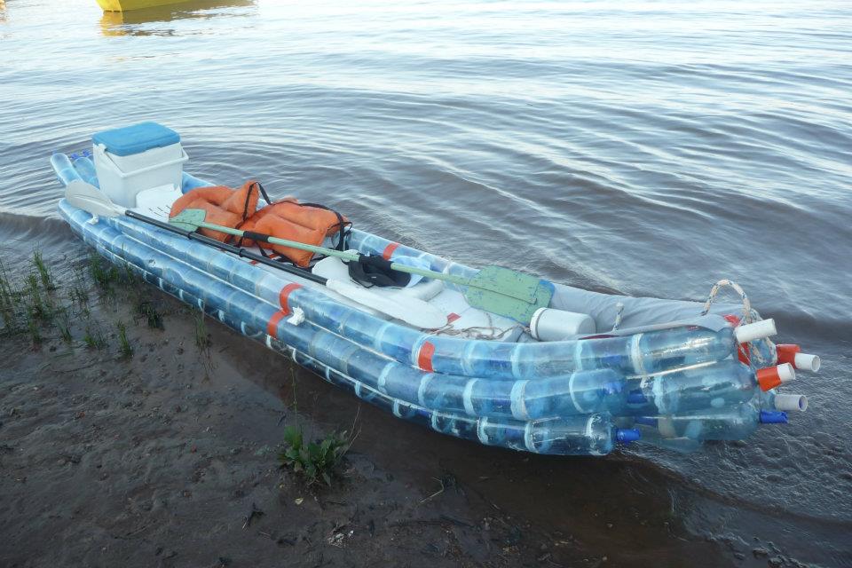 лодки от пластмасова бутилка