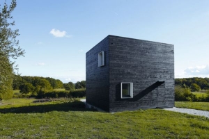 къща под формата на куб
