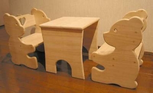 Изработка на бебешка пейка с маса