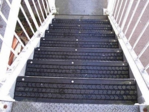 Gumírozott lépcső